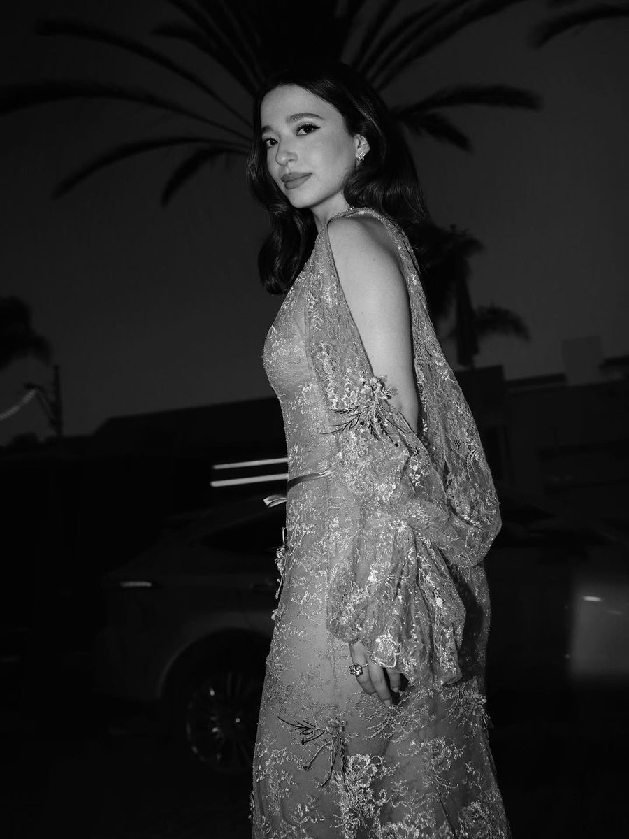 mikeymupdate's tweet image. Mikey Madison in a custom dress by Jonathan Anderson for the 2025 Academy Museum Gala. ✨