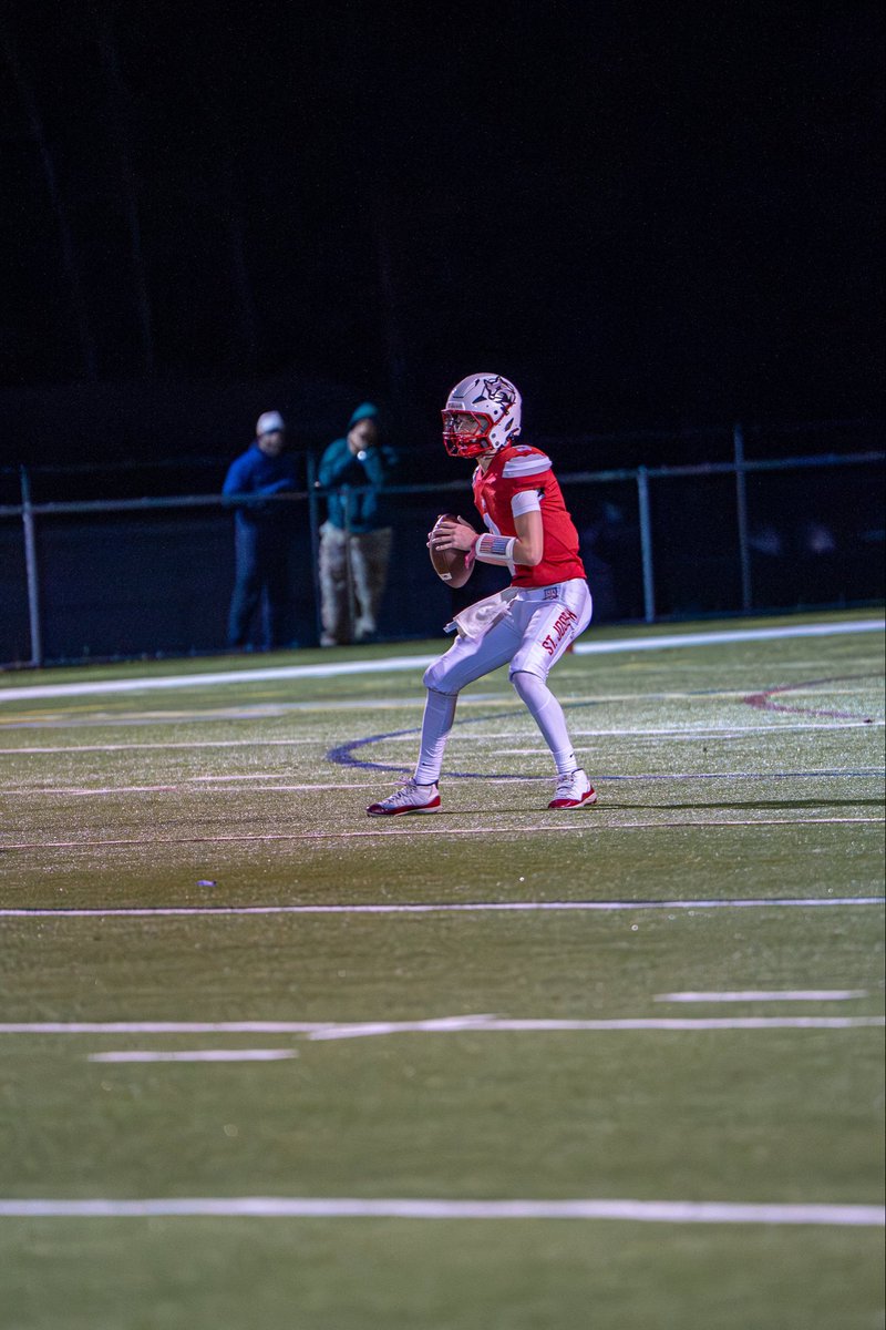 Co2027 QB
Last (3 games)
600 passing yards
50 rushing yards
6 tot tds
3-0
#FootballRecruit #QBRecruit #HighSchoolFootball #CollegeFootball #QB1 #Recruitment #Qbprospect #FootballHighlights
Coaches check me out‼️ hudl.com/v/2Sqz0f <a href="/lonce70/">Coach Delonce Hargrave</a> <a href="/SJA_Football_NJ/">St Joseph Academy Football</a> <a href="/Rddorsey33Jr/">Coach Ron Dorsey, Jr.</a>