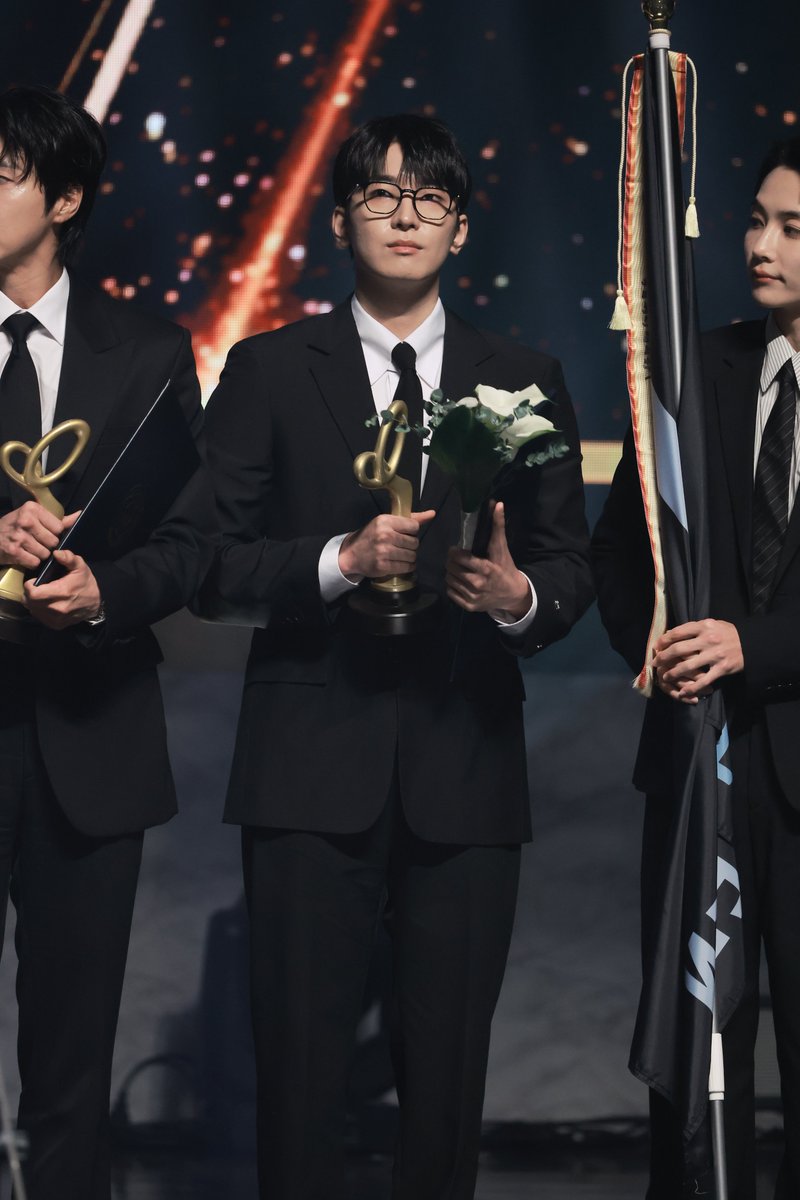 datasellyo's tweet image. 251023 대중문화예술상 내부 데이터 팝니다

✔️문의는 프로필상 오픈카카오톡
정중앙 B구역 앞열

세븐틴 seventeen
원우 정한

박보영
주지훈
추영우

대리찍사 댈찍 DATA 데이터