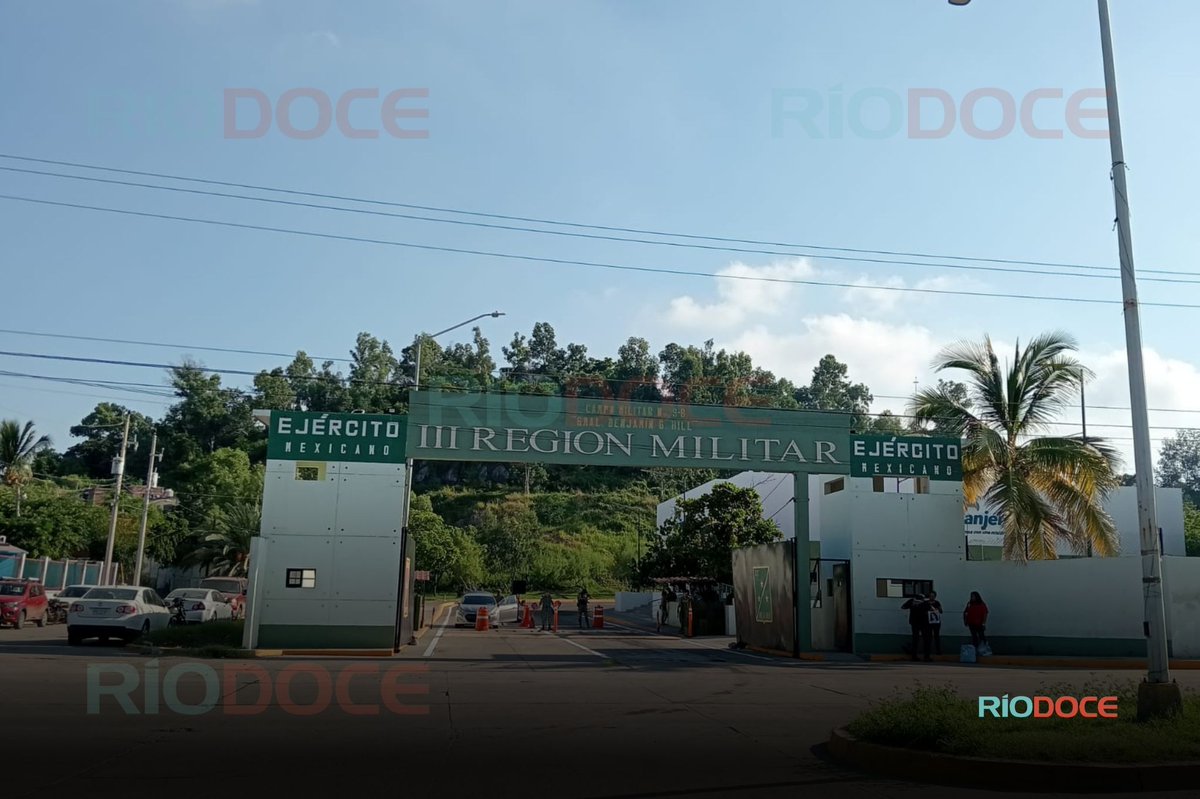 Riodoce_mx's tweet image. #Estatal | A un mes de que se realizó la última reunión del Gabinete de Seguridad en #Culiacán,🚓👮‍♂️👨‍✈️ Omar #GarcíaHarfuch regresó a #Sinaloa para encabezarla por primera vez en #Mazatlán.
👉acortar.link/WwjLCM