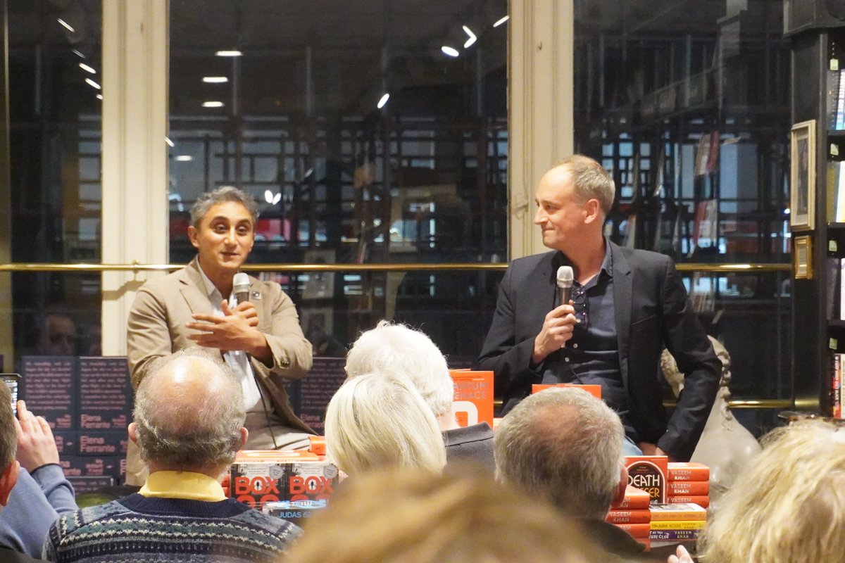 TheIanFleming's tweet image. Some photos from the great Quantum of Menace event at Hatchards this week with @VaseemKhanUK and @CharlesCumming! Catch Vaseem at a range of events in the coming weeks, or visit @Hatchards to get your hands on a signed copy.

geni.us/quantumofmenace