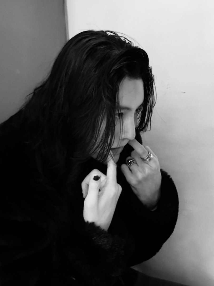 อือหืออ นี่สินะหล่อเหลือร้าย 🥹🖤 พี่โนมินอูมาอัพเดทไอจีค่ะ ขนาด photobooth ธรรมดาต้องหล่อเบอร์นี้เลยยย คิดถึงด็อกเตอร์เค #partnersforjustice2 เลยค่ะ 🫶

 @minue_official #minue #nominwoo  #โนมินอู #มินนู #โนมินวู
#ノミヌ #노민우