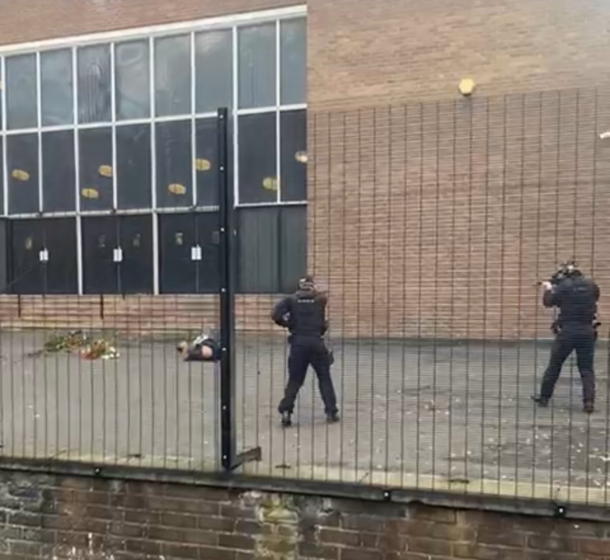 boot15_vu's tweet image. Is this a fkn sick joke? Manchester is still fresh in all our minds. Can you remind us all what specific “community” has been terrorising UK citizens for decades?
I’ll give you a clue, it’s not Christians, Hindus, Jews or Buddhists. Just fuck off.