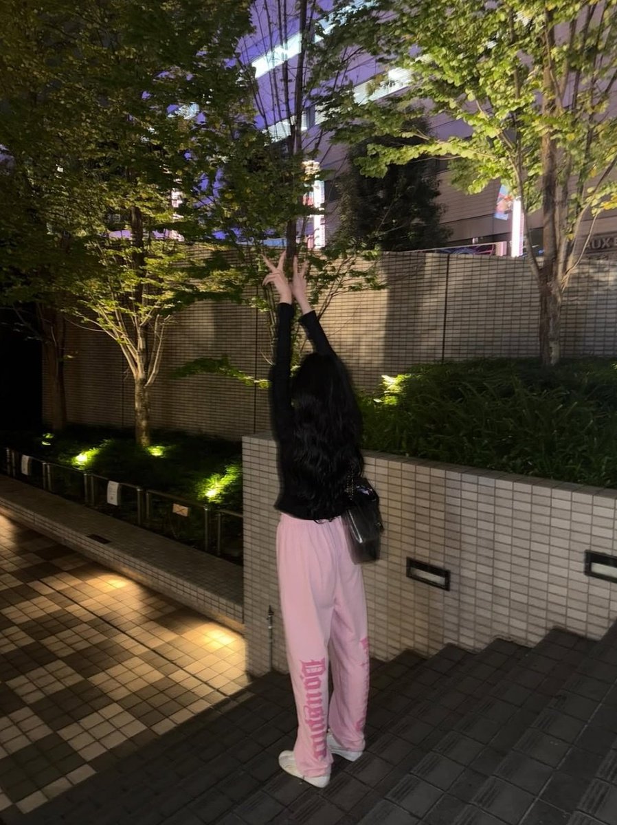 aishaspics's tweet photo. aisha instagram update 2/3 https://t.co/2RpayOTvca