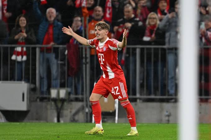 CSNBulletin's tweet photo. 🚨 Lennart Karl becomes latest teenage sensation to score in the Champions League

Seventeen-year-old Lennart Karl opened the scoring for Bayern Munich in their 4-0 UEFA Champions League victory over Club Brugge, marking his first start in the competition and making him not only Bayern’s youngest ever scorer in the UCL, but also among the youngest in the tournament this season. 

Given that Karl is 17 years 242 days old at the time of scoring, he underscores a growing trend of clubs trusting teenagers on Europe’s biggest stage. While comprehensive data for the “top five youngest scorers this season” is not publicly available yet, his performance joins other teen scorers such as Estêvão Willian (18) and Marc Guiu (19) among recent breakout moments. 

Could this signal a new era where more teenagers become regular contributors in the Champions League — or will these feel-good moments remain occasional bursts rather than sustained trends?