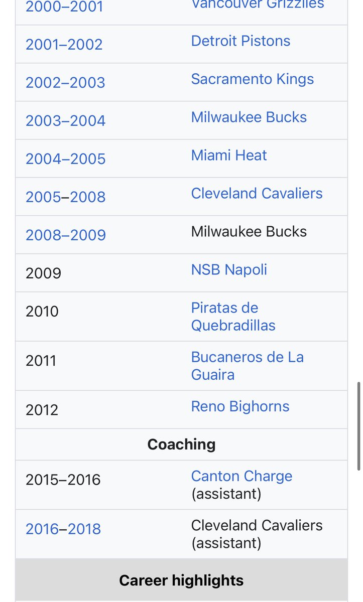 SrirachaDfs's tweet image. Remember when JR Smith didn’t “know the score” in game 1 of the finals? 

Guess who was the assistant coach for that team? 

Damon Jones. 

Guess what happened later? JR throws a soup bowl at him 🤔💀