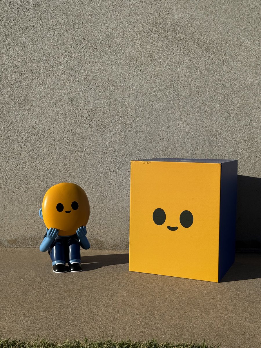 AngryWelder81's tweet image. AOK by @alexmdc 
Made out of polystone, which allows for high detail and gives it a solid weight.
Alex makes some of the best quality art toys you can find. 💯