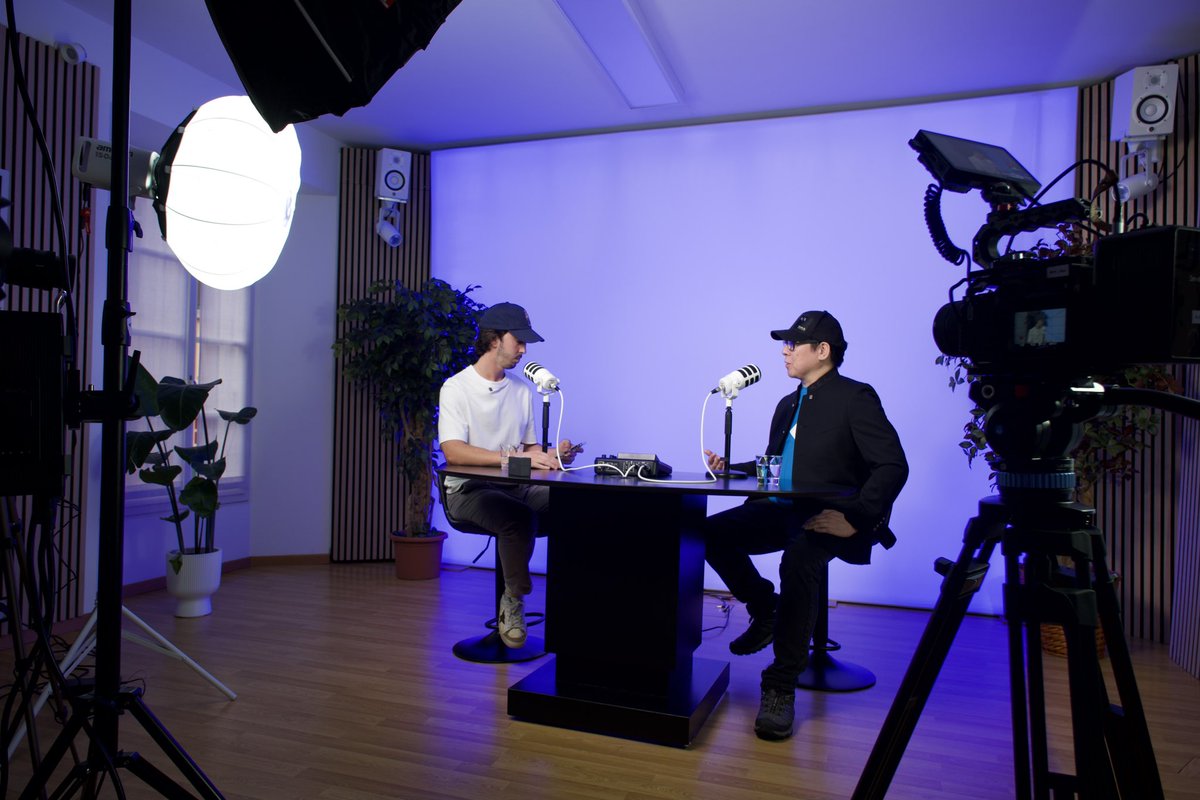 CitizenX's tweet image. 🇨🇭 Right now in Lugano…

Bitcoin and nation-states with @Excellion