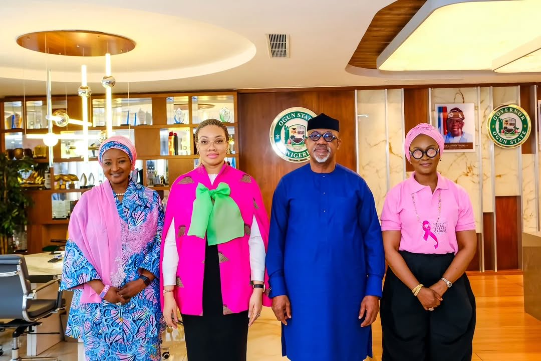 MalcolmAlkalee's tweet image. OGUN UNVEILS CANCER CLINIC, TARGETS FREE SCREENING FOR 10,000 WOMEN

In Abeokuta, @HE_BAbiodun, First Lady of Ogun State, officially unveiled the FLAC Breast Cancer Screening Clinic at Oba Ademola Hospital &amp;amp; Maternity.

The clinic — established through the collaboration of the…