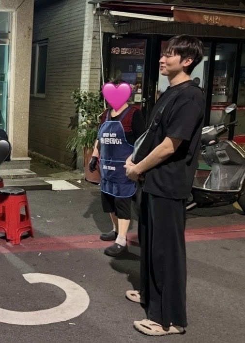 스텝들 엄청 잘 챙겨주고 회식도 자주 시켜 주셨대.... 마음이 너무 따수워짐🥺