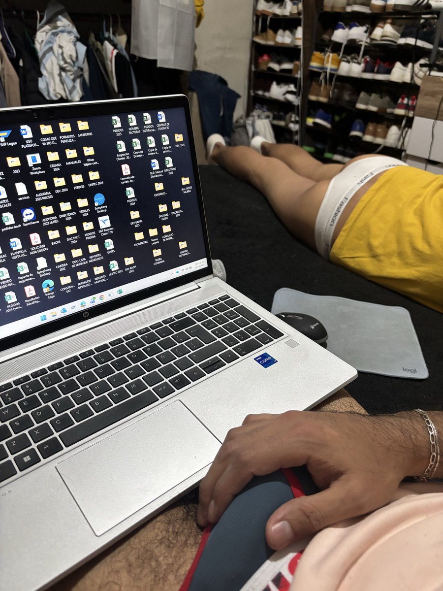 uligreen's tweet image. Amamos el HO 👨🏽‍💻🥵