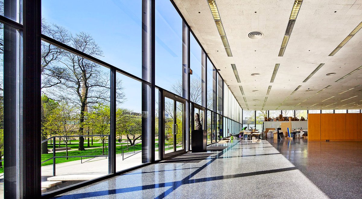 fraisku's tweet photo. Mies Van der Rohe:
"La arquitectura es un arte objetivo y debe regirse por el espíritu de la época en que se desarrolla".  Crown Hall-1956, Chicago, Illinois, USA.
📷Pete Sieger.
#JuevesDeArquitectura https://t.co/xK1JsmlbQh