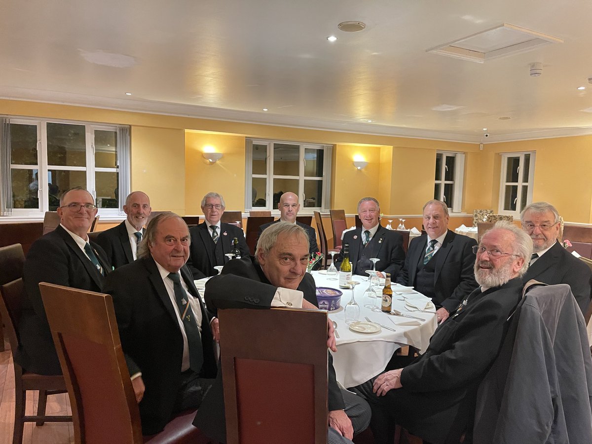 Hantune Royal Ark Mariners lodge, No. 1085 enjoying a festive board at the local Indian restaurant after their installation. 

Congratulations to Malcolm on becoming Worshipful Commander