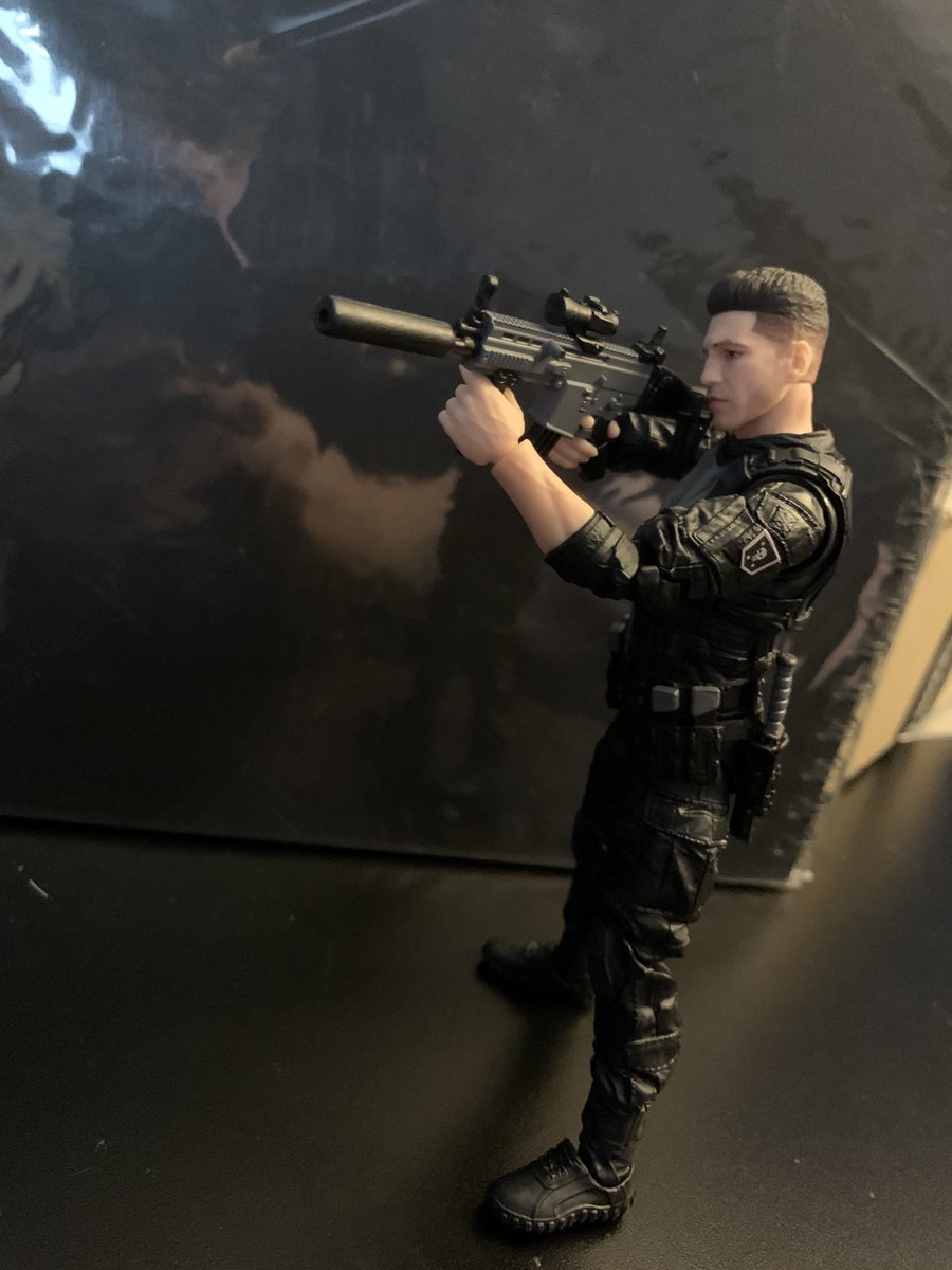 This random gun I got from <a href="/xnewlachx/">⚔️Lach⚔️</a> years ago works really well for Punisher actually, seen as the only gun he came with was a pistol