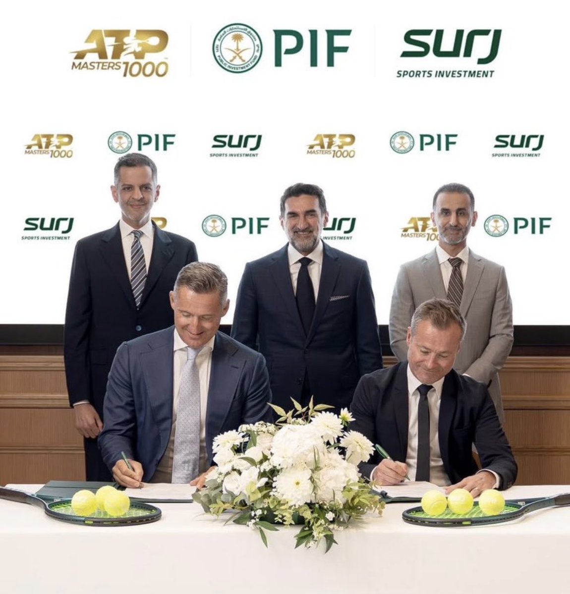 المملكة العربية السعودية تفوز بتنظيم بطولة للماسترز ألف مبروك لعشاق الرياضة بشكل عام وعشاق التنس بشكل خاص مكسب كبير وجود بطولة بهذا الحجم في منطقة الخليج اصبحت هناك بطولتين ٥٠٠ نقطة الدوحة ودبي وبطولة ١٠٠٠ نقطة من موسم ٢٠٢٨ 😍😍😍