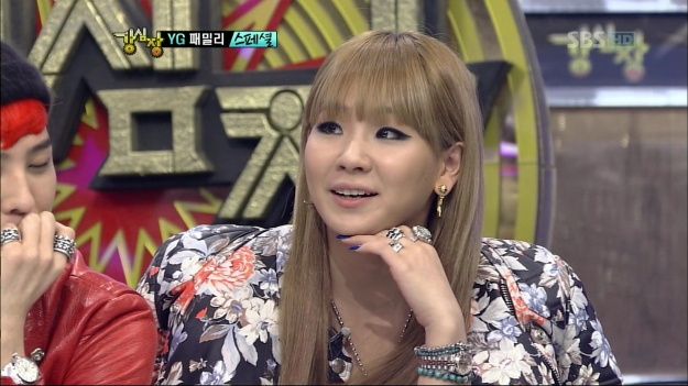 CL already stated before how their CEO Yang Hyun Suk called the members ugly and that were supposed to use makeup even in rehearsal because we couldn't stand looking at them, she also said before the company tried to push her into plastic surgery and yet y'all think Bom is crazy.