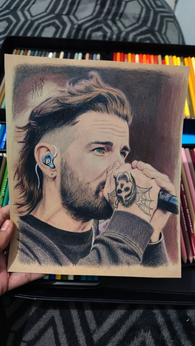 Born_Of_Vngnz's tweet image. Finished my M. Shadows portrait! Done with Prismacolor Premier pencils I really enjoyed working on this one. 🖤
#MShadows #AvengedSevenfold #A7X #MattShadows #AvengedSevenfoldFanart #A7XFamily #AvengedSevenfoldArt #Prismacolor #PrismacolorPremier