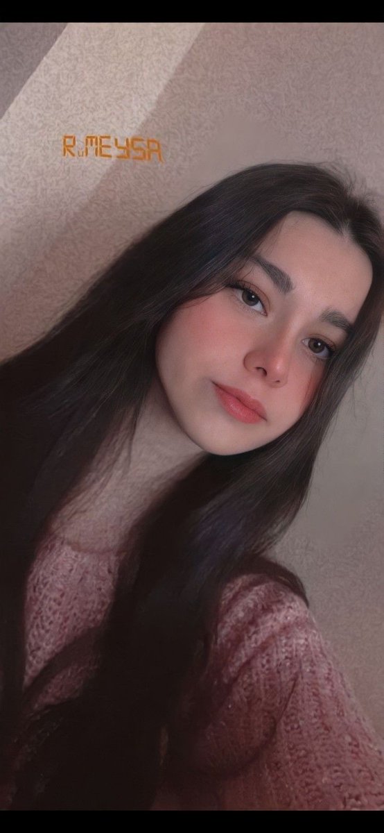 في أوقات نضحك ونمزح بس بداخلنا حزن ساكت.. لأننا تعبنا من شرح التعب 😞🎭
#حياة #صمت