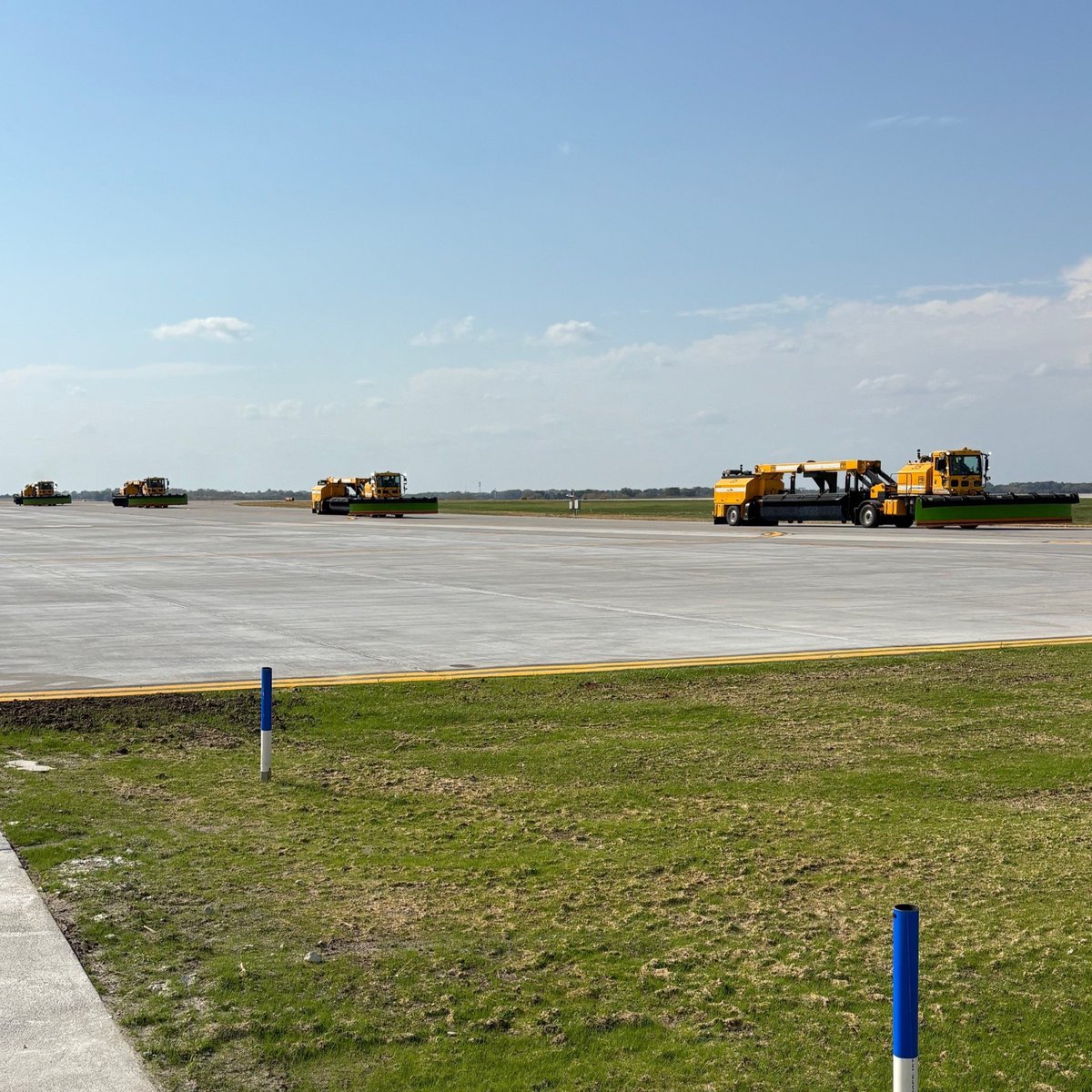 dsmairport's tweet photo. We’re not wishing for snow… but we’re definitely ready for it! 💪❄️
Our Field Maintenance Team just wrapped up DSM’s annual Snow Rodeo, testing routes and snow brooms to keep runways clear and flights moving all winter long. ✈️ #SnowReady #FlyDSM https://t.co/jiVVYrl16A