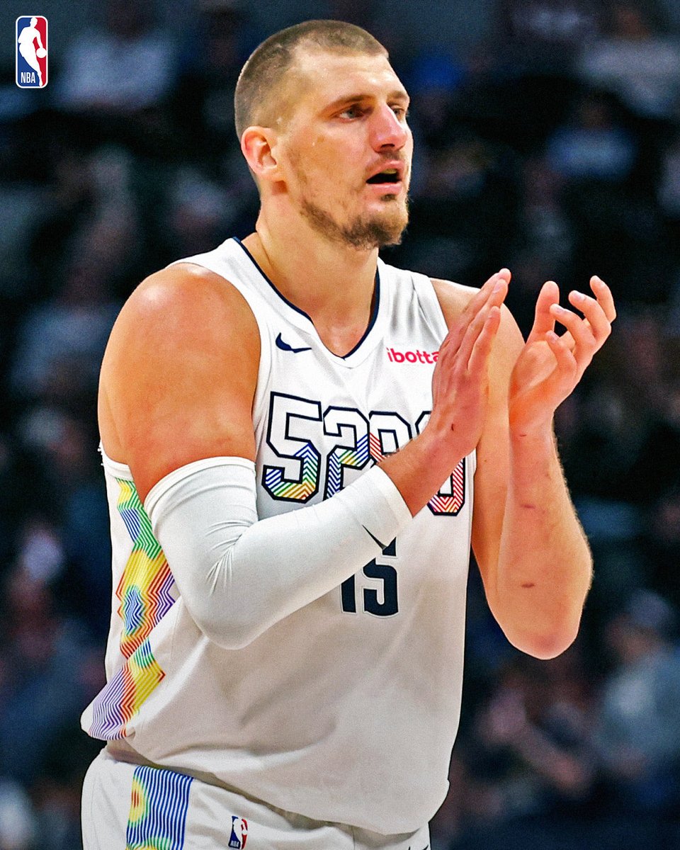 THE BEST BASKETBALL PLAYER IN THE WORLD PLAYS TONIGHT 🌎🃏🏀