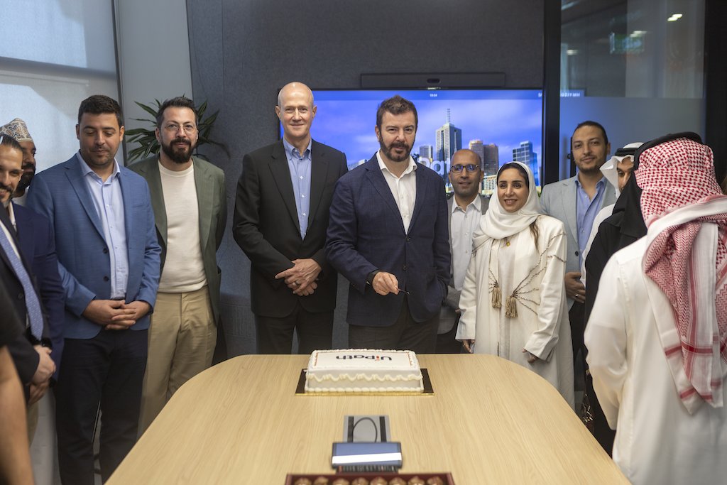 robots4testing's tweet image. Thanks for the warm welcome, Saudi Arabia! 🇸🇦 We’re excited to deepen our commitment to driving #AgenticAI adoption and innovation with our new Riyadh office. spr.ly/6012ACYee