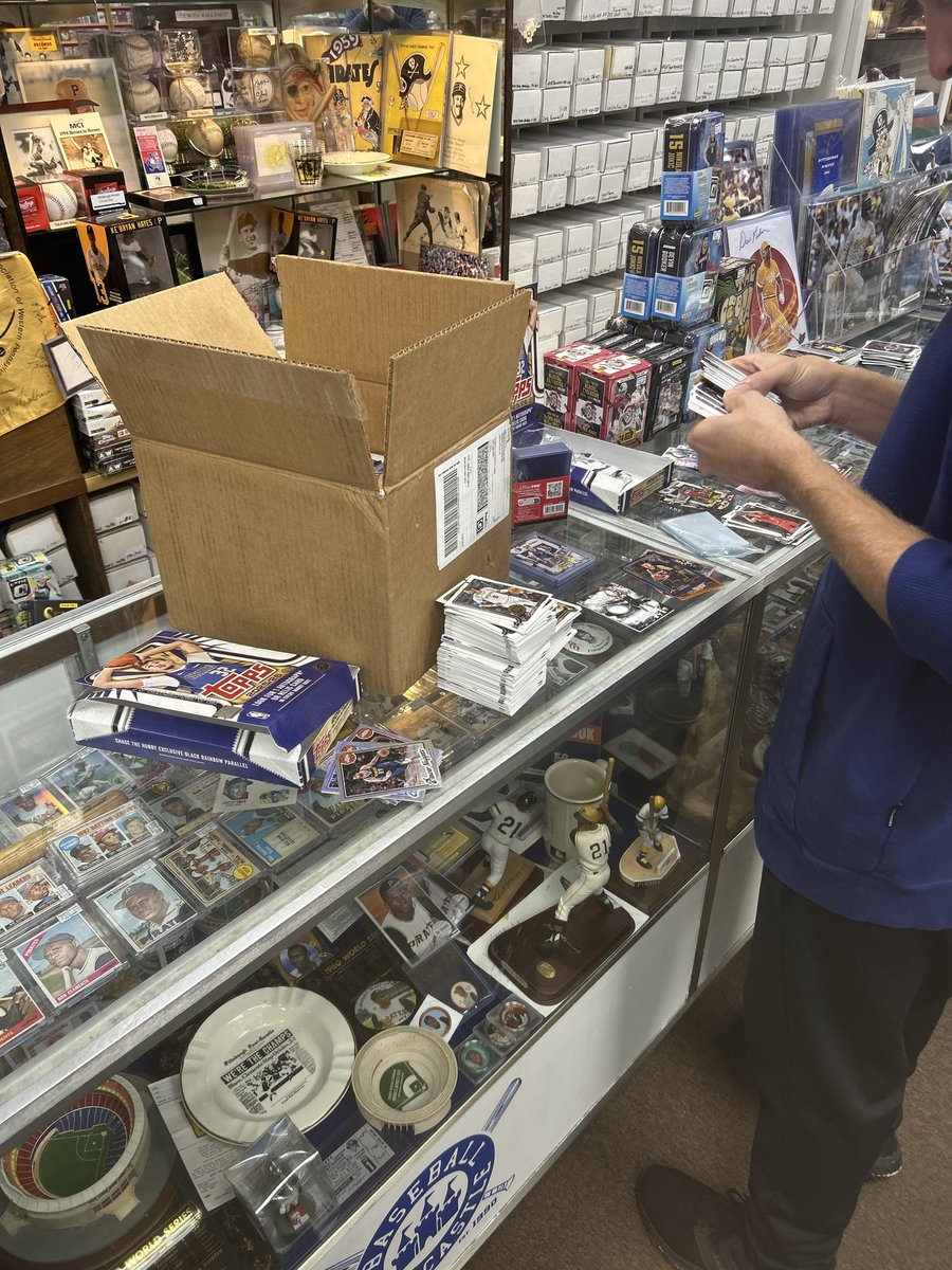 Baseball Card Castle tweet media