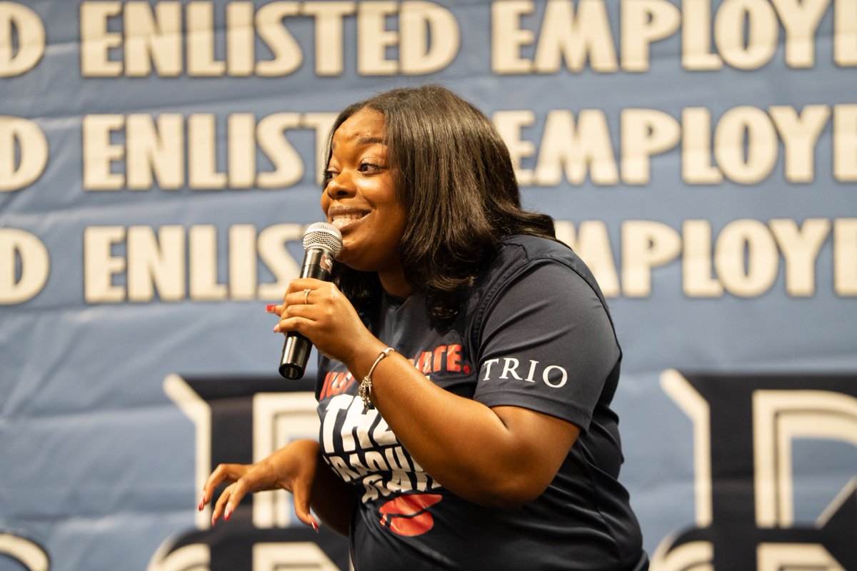 fceatrio's tweet photo. We loved presenting yesterday at the #3EExpo with District 205! 🙌
We talked all things FAFSA, college prep, &amp; how to start planning your future 🎓💰
Didn’t catch our session? Learn more about us 👉 https://t.co/bficZQ5EF0

#FAFSA #TRIOworks #CollegeBound https://t.co/Cp3xMweDDF