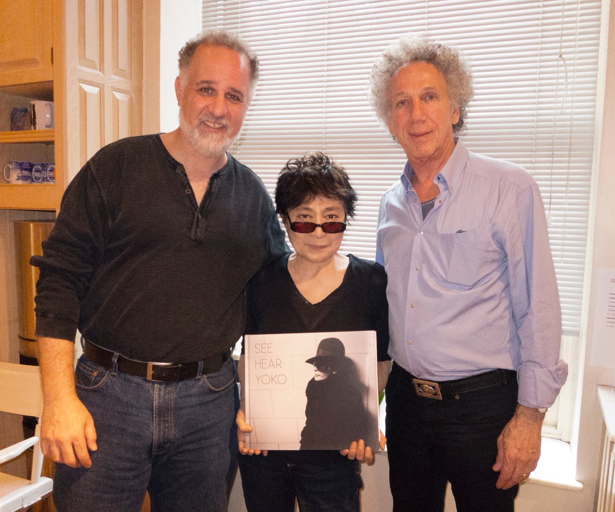 Happy 80th birthday to the legendary photographer Bob Gruen! Bob photos of musicians are part of our Rock DNA + the books he has produced are history!

Video of <a href="/bob_gruen/">Bob Gruen</a> and I in conversation this past February in Austin: vimeo.com/10610…

(with <a href="/yokoono/">Yoko Ono</a>, Dakota, 2013)