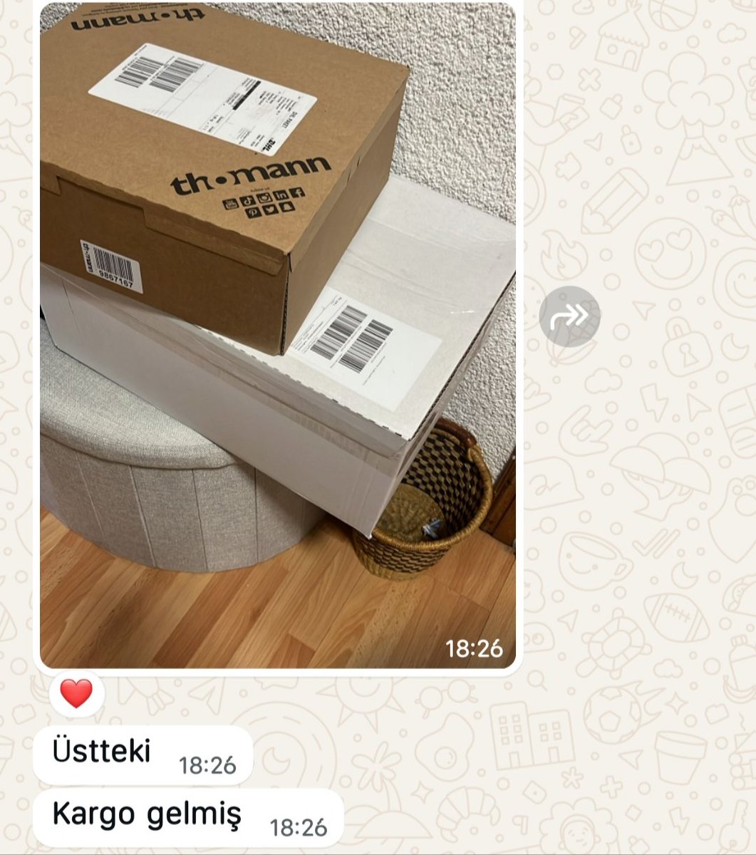 mmusichead's tweet image. Kargom gelmiş arkadaşlar 🐈‍⬛ 
İçinde ne olduğunu bilene 3 kitap hediye edebilirim 😄

#Thomann