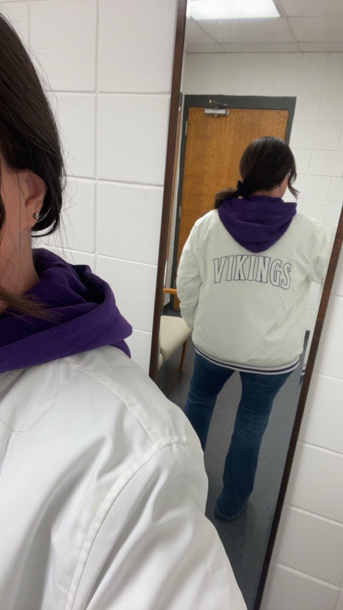 Ang_3978's tweet image. Happy @Vikings Game Day!!! Got my super cute white satin jacket from @ARIESARCHIVE1 LOVE IT!!! #Skol