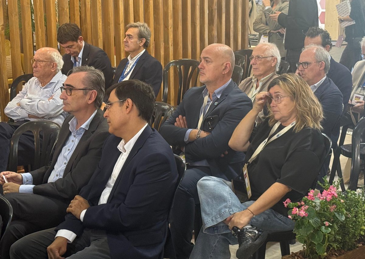 ✨ Cloenda de la #Municipalia2025 

🤝Una conversa entre l’Hble. Sr. Albert Dalmau Miranda, el Sr. Felix Larrosa, el Sr. Joan Talarn i el Sr. Oriol Oró, ha posat punt final a tres dies plens d’innovació, idees i projectes per al futur dels municipis.