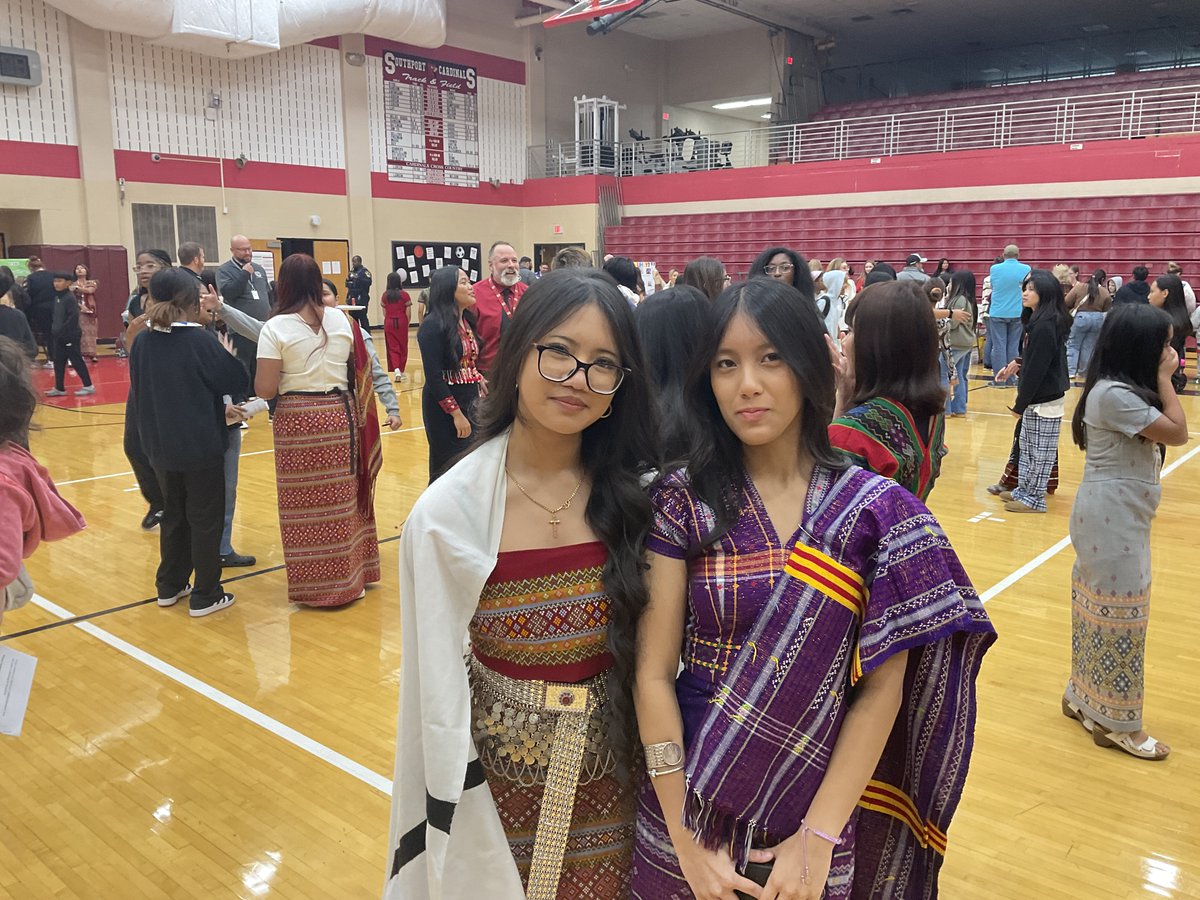 perrytwpschools's tweet photo. S6A World Culture Night ✨🌏

Our cadets took us on a global journey! 🌍 From Myanmar (Hakha, Falam, Zopei, Mindat, Mizo, Burmese, Karen, Zomi) to Mexico, Honduras, and El Salvador, students shared their cultures through dance, storytelling, and engaging discussions.

Families helped make the night even more special by providing delicious foods from around the world!  Thank you to everyone who participated and celebrated the beauty of our multicultural community. 🌟