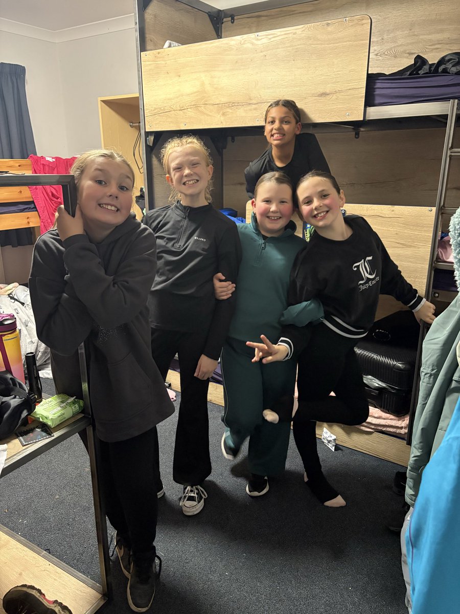 Layton Trips tweet media