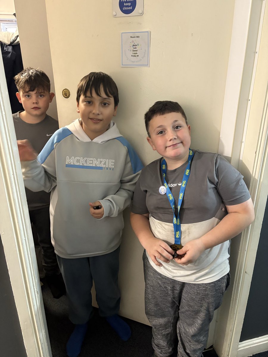 Layton Trips tweet media