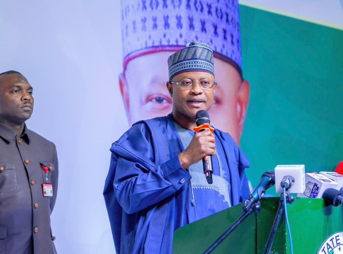 Manasseh (@manasseh447) on Twitter photo Breaking: 
Governor Uba Sani has approved the new minimum wage for primary school teachers, PHC workers, LG employees and consequential adjustment. <a href="/ubasanius/">Senator Uba Sani</a> Breaking: 
Governor Uba Sani has approved the new minimum wage for primary school teachers, PHC workers, LG employees and consequential adjustment. <a href="/ubasanius/">Senator Uba Sani</a>