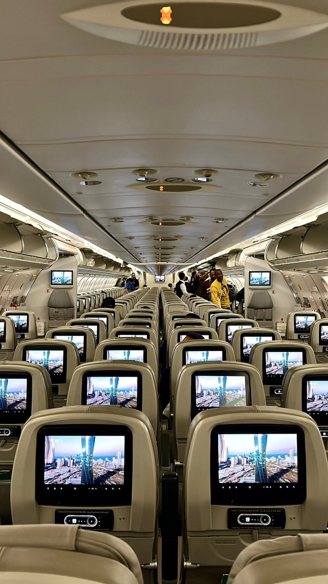 احلا أحتفال بالطيارة 🫰🏻