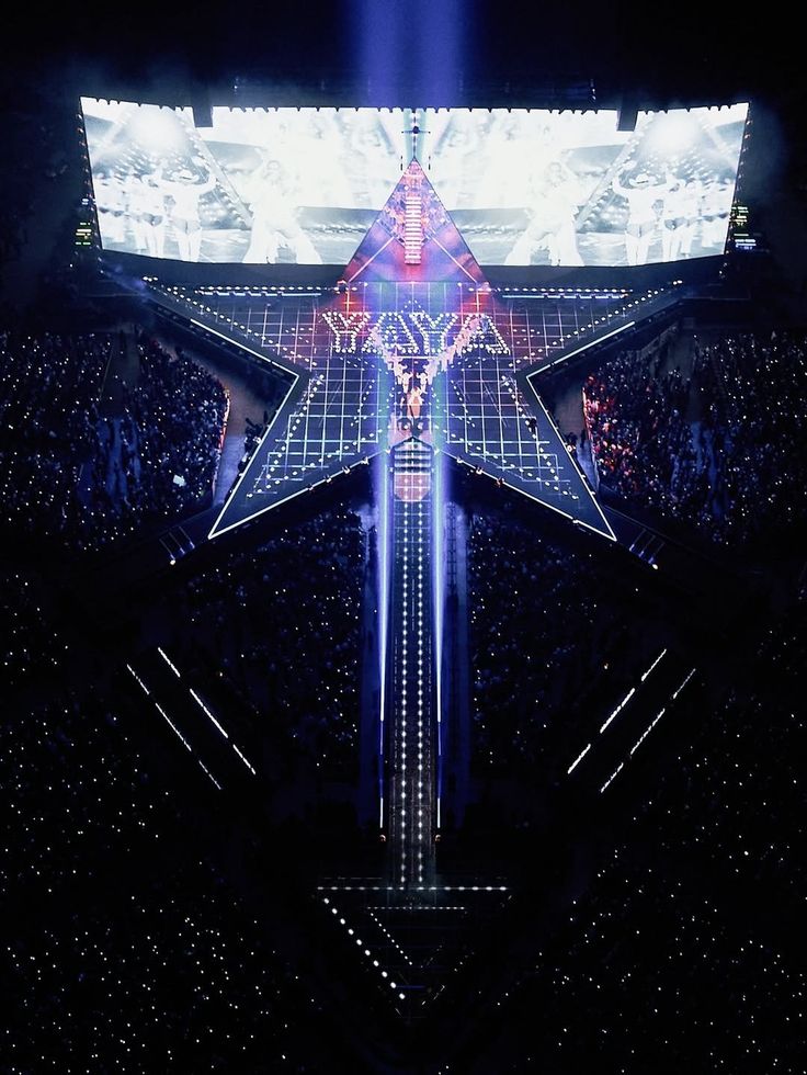 Damilola_Celia's tweet image. Best Stage Design Ever 🔥