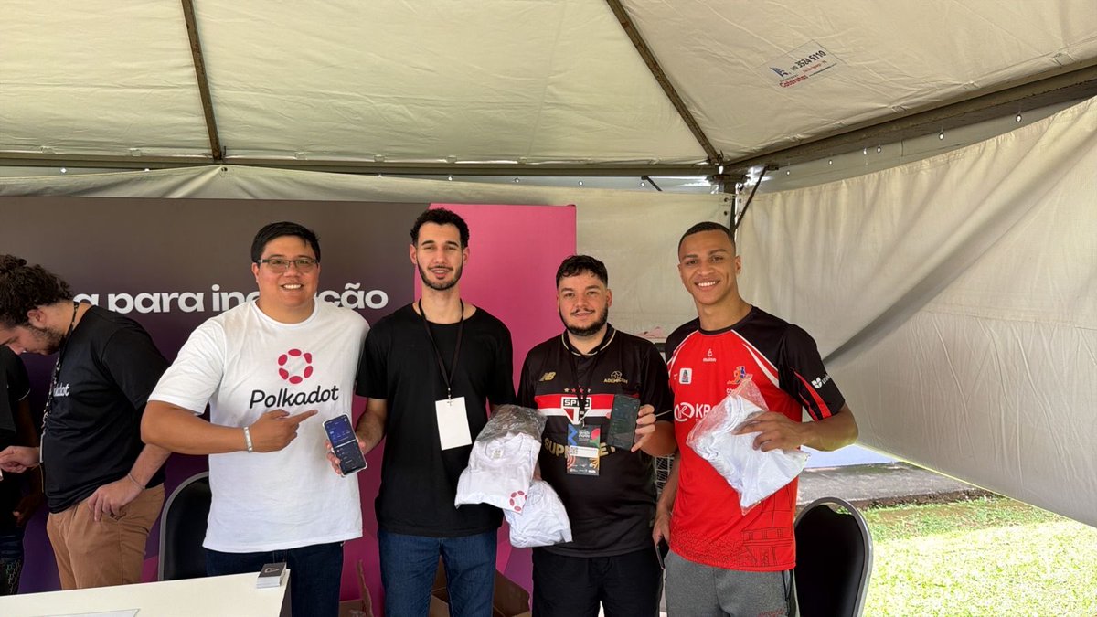 SunsetLabsBD's tweet image. The second day of Iguassú Inova 2025 is with the same enthusiasm as the first and our @Polkadot booth, was a meeting point for curious minds, entrepreneurs, and technology enthusiasts.

It&apos;s incredible to see the growing interest in understanding how Web3 and interoperability can…