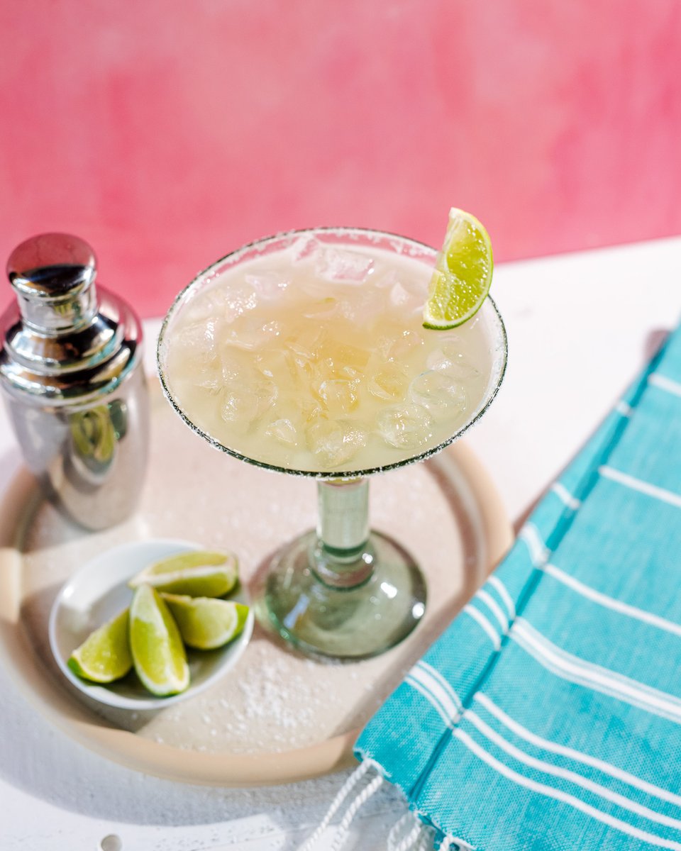 PappasitosTXMEX's tweet image. You can't buy happiness… but a Reserva Margarita sure comes close. 

Corazón Reposado tequila, hand-selected for Pappasito's, elevates our Reserva Margarita from classic to legendary. #LegendaryTexMex #CraftedCocktails #Pappasitos