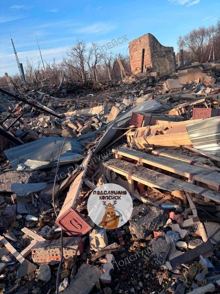 WE HAVE CARDS, WE JUST NOT SHOWING IT

Ukraine has never used American long-range weapons against Russia, says Zelensky

At the same time, he said: “Ukraine can strike up to 3,000 km into Russia's rear; we have that capability.”

Photo showing the aftermath of an explosion at an