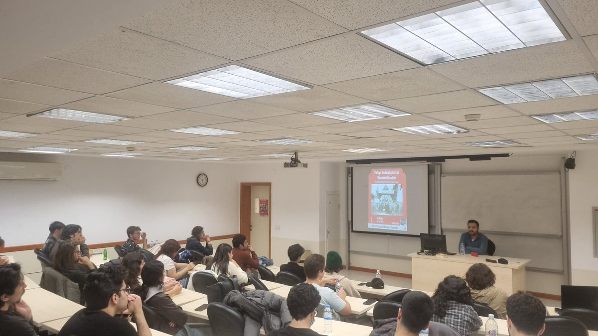 "Türkiye Modernleşmesi ve Devrimci Mücadele" başlıklı etkinliğimizi gerçekleştirdik. Bir dahaki etkinliğimizde görüşmek üzere.
