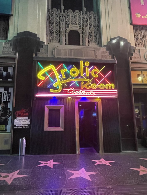 ModeraHollywood's tweet photo. It's Thirsty Thursday!!! Enjoy a night out at one of the local bars in Hollywood.
Frolic Room is located at 6245 Hollywood Blvd Los Angeles CA 90028

Open daily between 11AM - 2AM https://t.co/OYc9Y0zy69