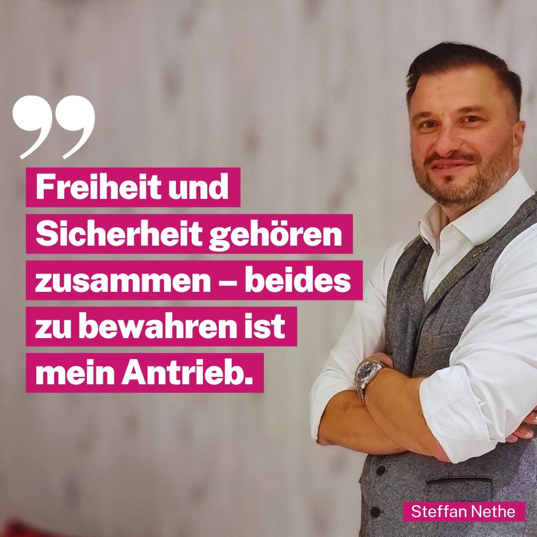 Der Islam gehört nicht zu Deutschland, weil er eine gewalttätige Religion darstellt. Und alldenigen, die jetzt mit dem Argument der Kreuzzüge kommen, sei folgendes gesagt:

Das Christentum ist inzwischen weitestgehend friedlich, gemäßigt und verhältnismäßig tolerant. Das