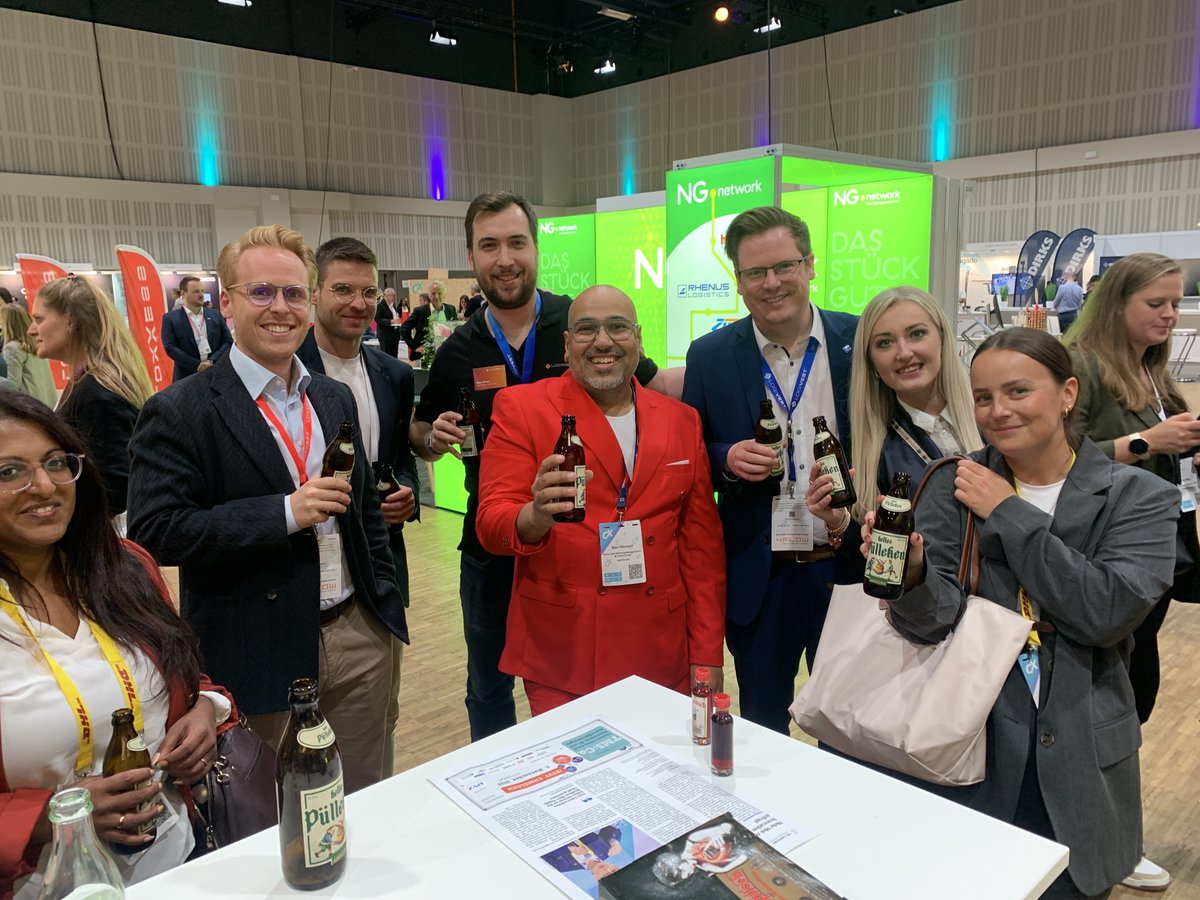ShippeoFRA's tweet photo. Wrapping up Day 2 of #BVL Supply Chain CX 2025 in #Berlin with our traditional #BeerHangout with our buddies from @KroneTrailer. Thanks to everyone that joined us for a relaxed end to the day, while blending into the official aftershow party. #SupplyChainVisibility #BVLCX2025 https://t.co/61YFuKB4JT