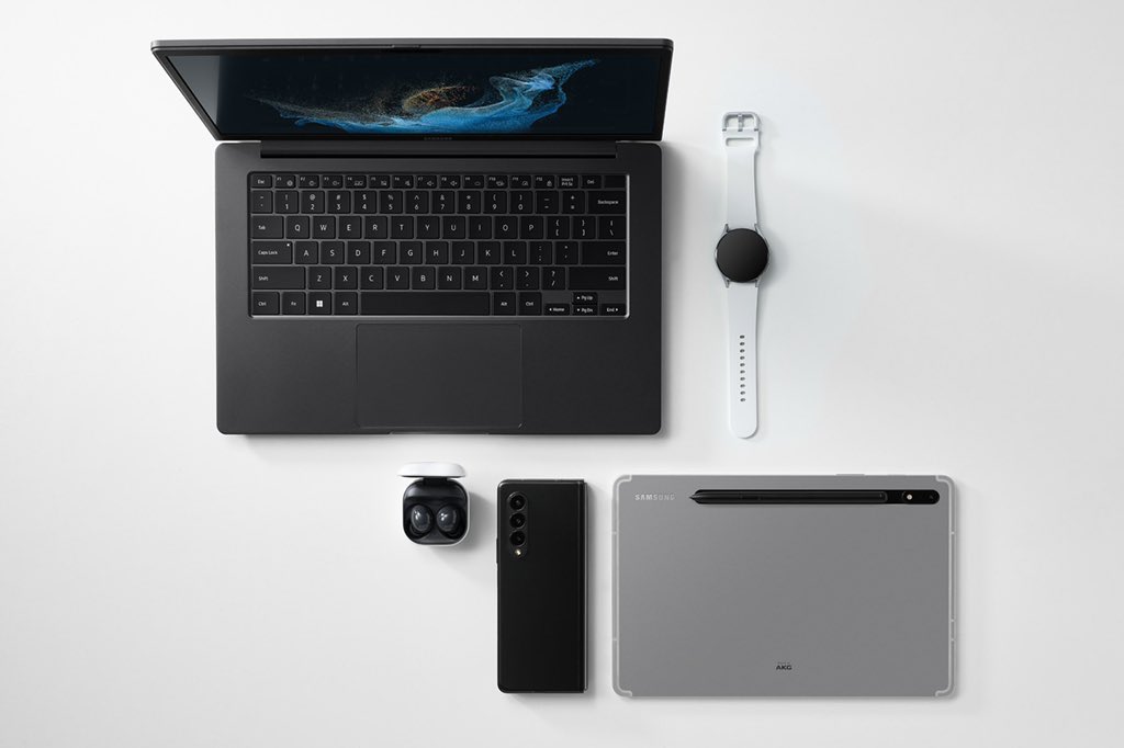 Val_Gadget's tweet image. Here are 10 accounts you should follow
If you are interested in remote job
Generally information @omoalhajaabiola 
@IamHallibello  @cyber_razz  - cybersecurity
@KingsleySAM_  3D designer VFX
@ElbertSwee37259 Music production 🎼 
@BigLily_C - virtual assistant and customer…