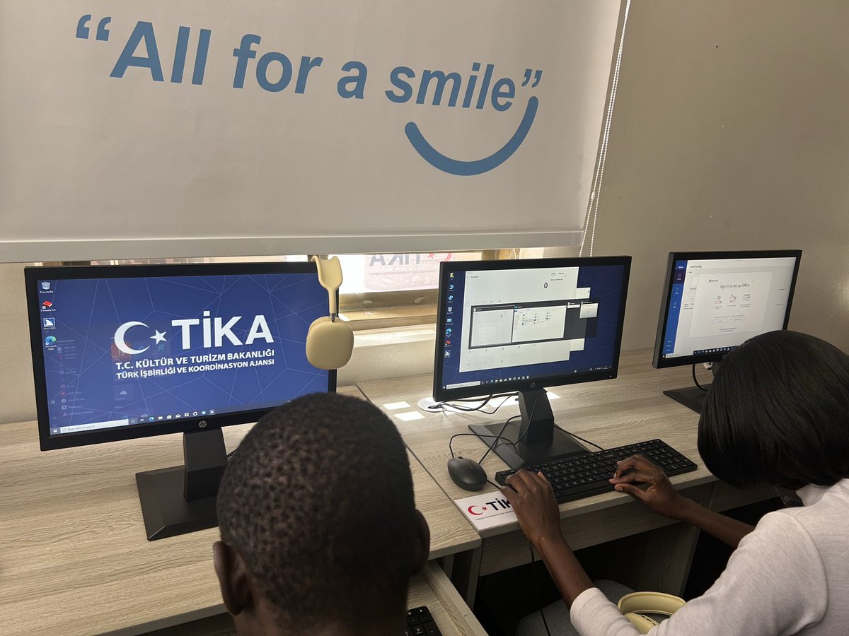 "Turkish aid agency donates computers for blind in Uganda" via <a href="/anadoluagency/">Anadolu English</a> 
<a href="/HamzaKyeyune/">Hamza Kyeyune</a> 
<a href="/Tika_kampala/">TiKA in Uganda</a> 

v.aa.com.tr/3725008