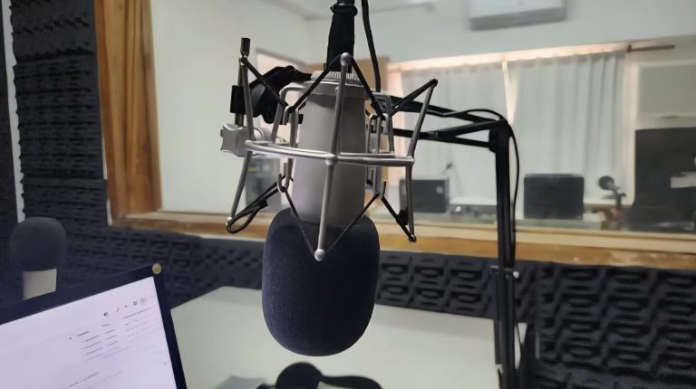 Transmisión especial de radio Universidad CALF para las elecciones

La programación del domingo 26 comenzará a las 8.

uncoma.edu.ar/comunidad-unco…