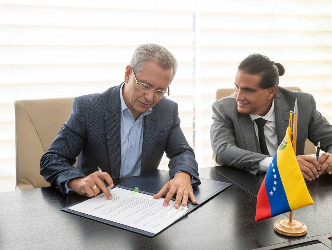 yamg20244's tweet image. Ministro de industria Alex Saab:  informó la reactivación del Complejo Agroindustrial Francisco Lazo Martí en Guárico.
#Venezuela #Industrial #procu