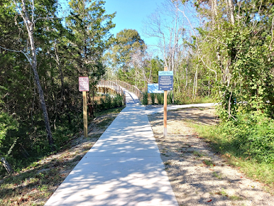 PATravelBlog's tweet image. Walking the New Cape May Nature Trail at Lafayette Park pennsylvaniaandbeyondtravelblog.com/2025/10/Cape-M… #CapeMay #NewJersey #Travel