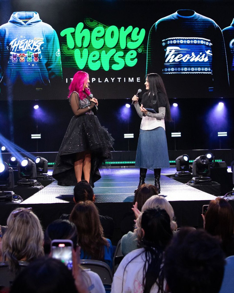 ReactionAV's tweet image. Creativity met the catwalk at the VidSummit closing-night Creators in Fashion shoppable fashion show. We brought the runway to life with dynamic lighting, bold visuals, and precision audio that turned every look into a moment.💡📸🎬 #EventDesign #AV #EventProduction #LiveEvents